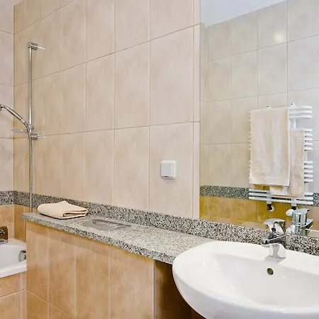 As - Szewska Apartman *